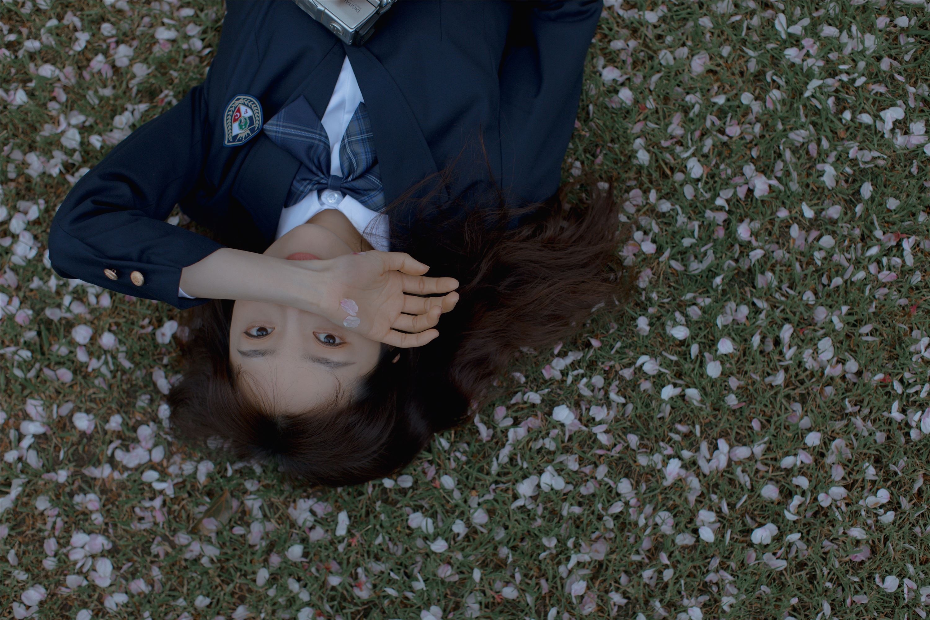 YITUYU艺图语 2021.09.02 樱花渐落 汤兮兮